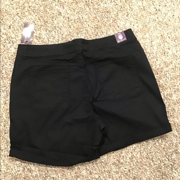 Gloria Vanderbilt Shorts Black Size 14 - Picture 5 of 7